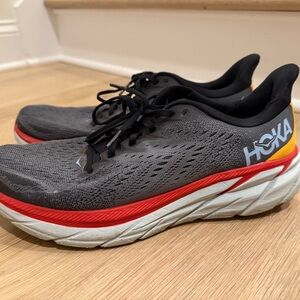 Hoka Clifton 8 Running Shoes (GUC) 10.5 D